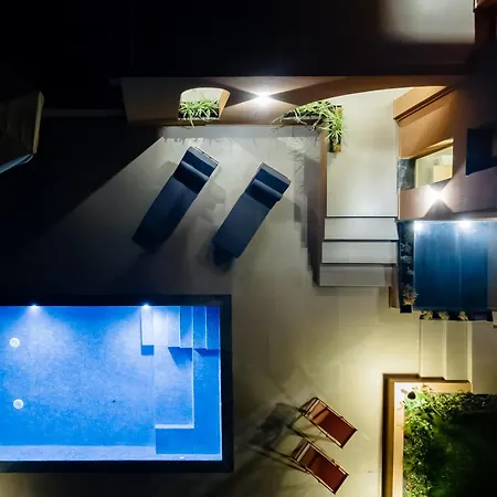 Euphoria Villa, 9 Bdrs With Private Pools, Beachfront Βίλα Καλογριά