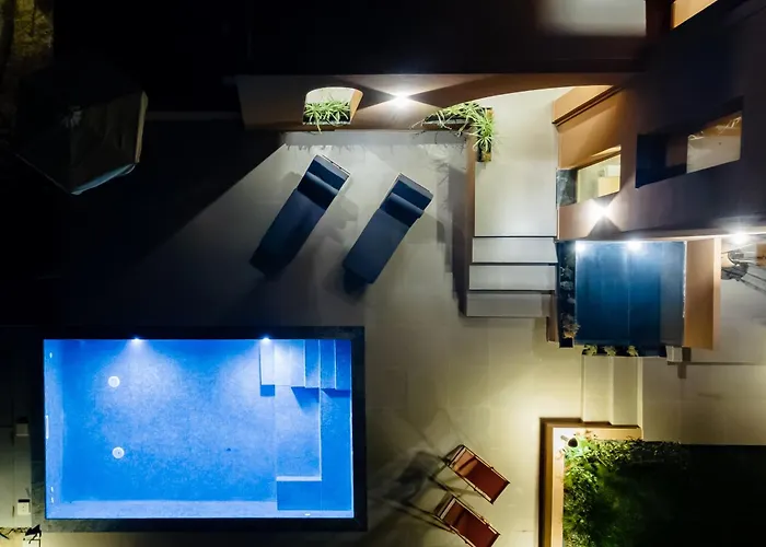 Euphoria Villa, 9 Bdrs With Private Pools, Beachfront Βίλα Καλογριά
