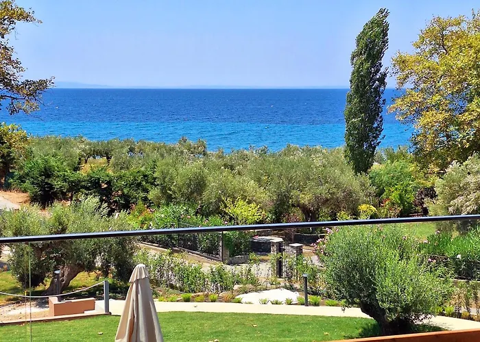Euphoria Villa, 9 Bdrs With Private Pools, Beachfront Βίλα Καλογριά