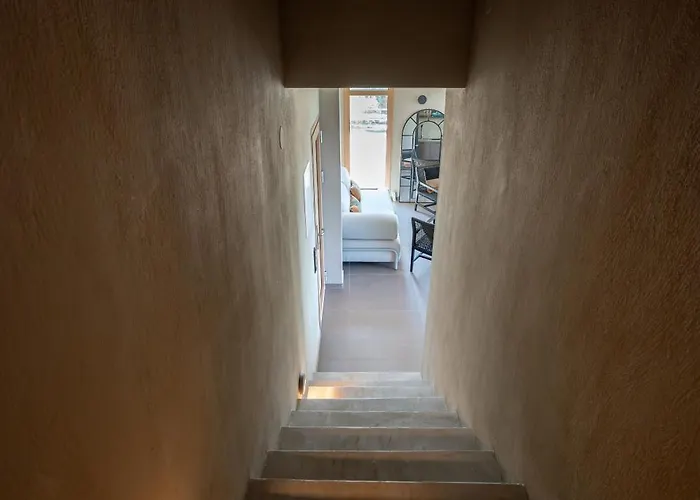 Euphoria Villa, 9 Bdrs With Private Pools, Beachfront Βίλα Καλογριά
