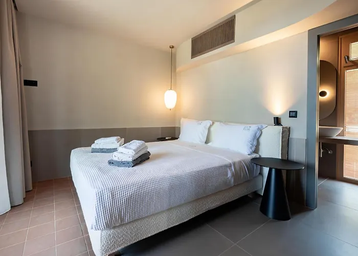 Βίλα Euphoria Villa, 9 Bdrs With Private Pools, Beachfront