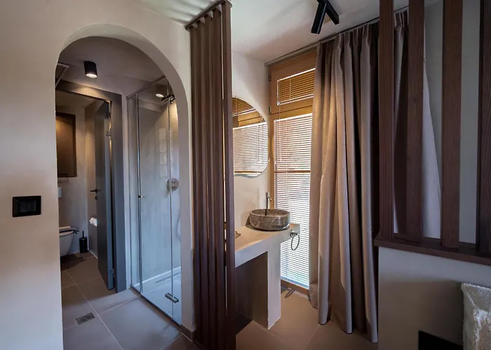 Βίλα Euphoria Villa, 9 Bdrs With Private Pools, Beachfront