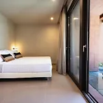 Euphoria Villa, 9 Bdrs With Private Pools, Beachfront Kalogria (Sithonia)