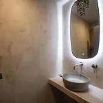 Villa Euphoria Villa, 9 Bdrs With Private Pools, Beachfront *