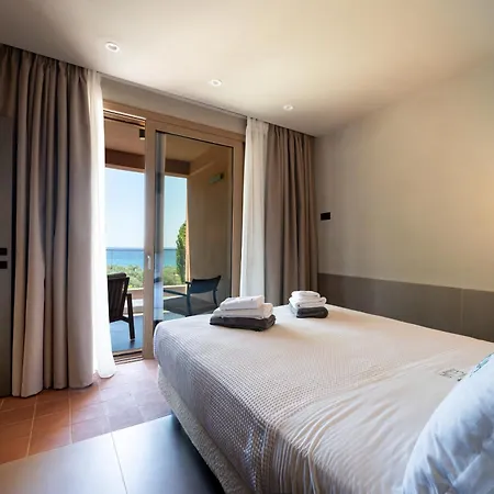 Villa Euphoria Villa, 9 Bdrs With Private Pools, Beachfront Kalogria (Sithonia)