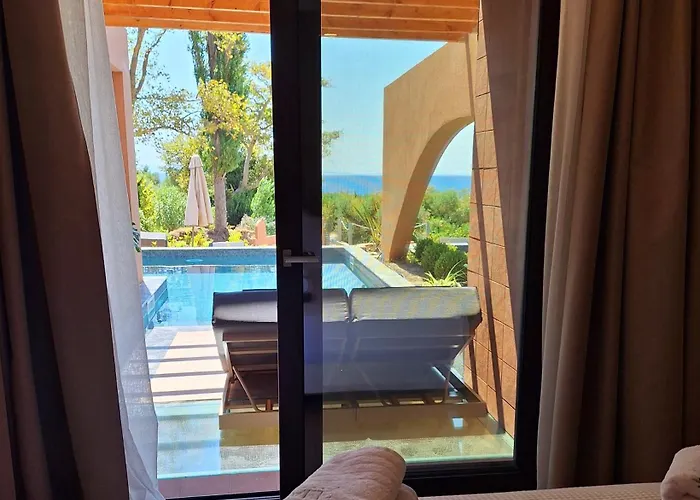Euphoria Villa, 9 Bdrs With Private Pools, Beachfront * Kalogria (Sithonia)