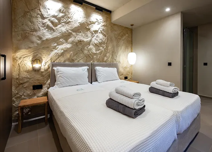 Euphoria Villa, 9 Bdrs With Private Pools, Beachfront Vila