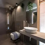 Euphoria Villa, 9 Bdrs With Private Pools, Beachfront Villa