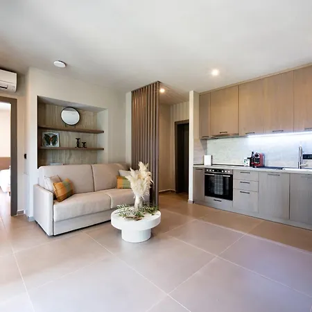 빌라 Euphoria Villa, 9 Bdrs With Private Pools, Beachfront *