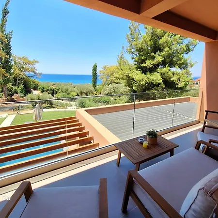 빌라 Euphoria Villa, 9 Bdrs With Private Pools, Beachfront 칼로그리아