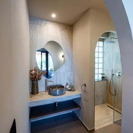 빌라 Euphoria Villa, 9 Bdrs With Private Pools, Beachfront 칼로그리아