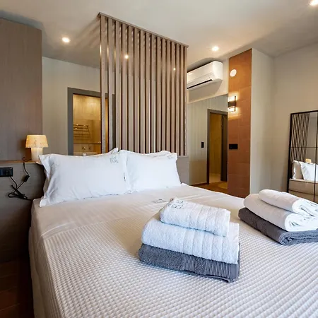 Euphoria Villa, 9 Bdrs With Private Pools, Beachfront 빌라